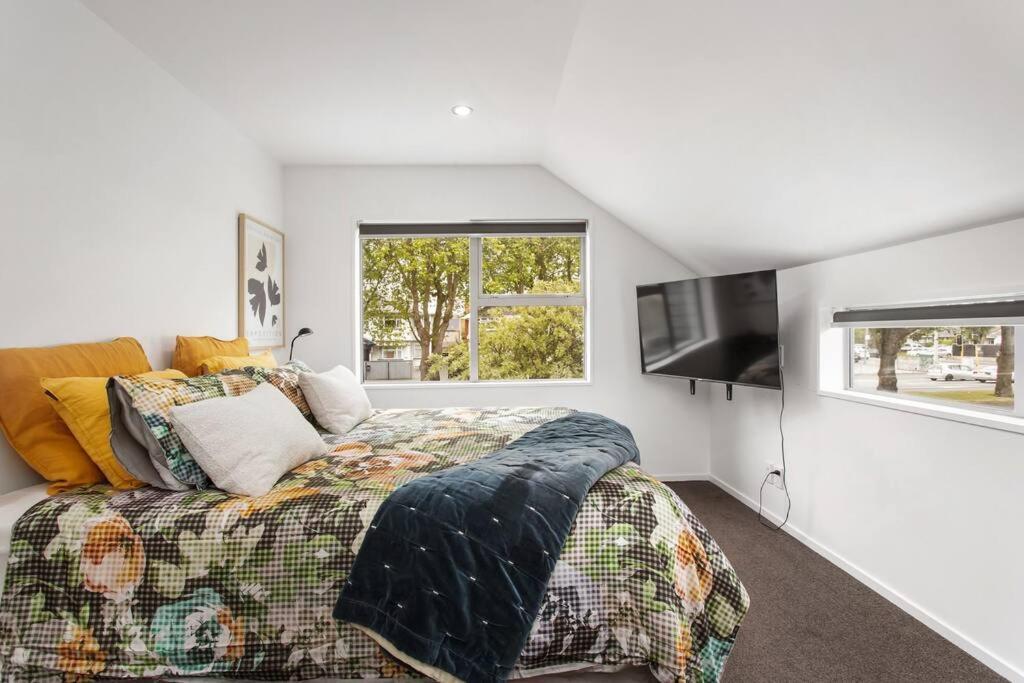 Convenient Urban Townhouse 2 Carparks Available Christchurch Exterior foto