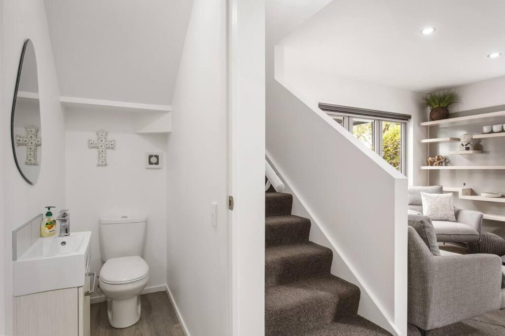 Convenient Urban Townhouse 2 Carparks Available Christchurch Exterior foto