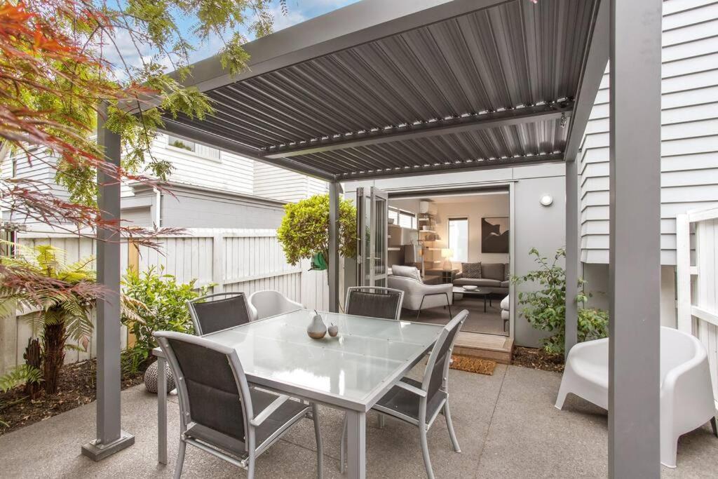 Convenient Urban Townhouse 2 Carparks Available Christchurch Exterior foto