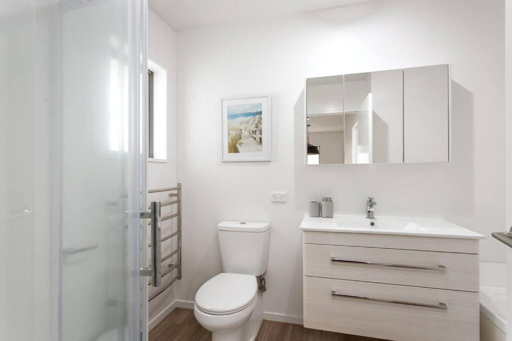 Convenient Urban Townhouse 2 Carparks Available Christchurch Exterior foto