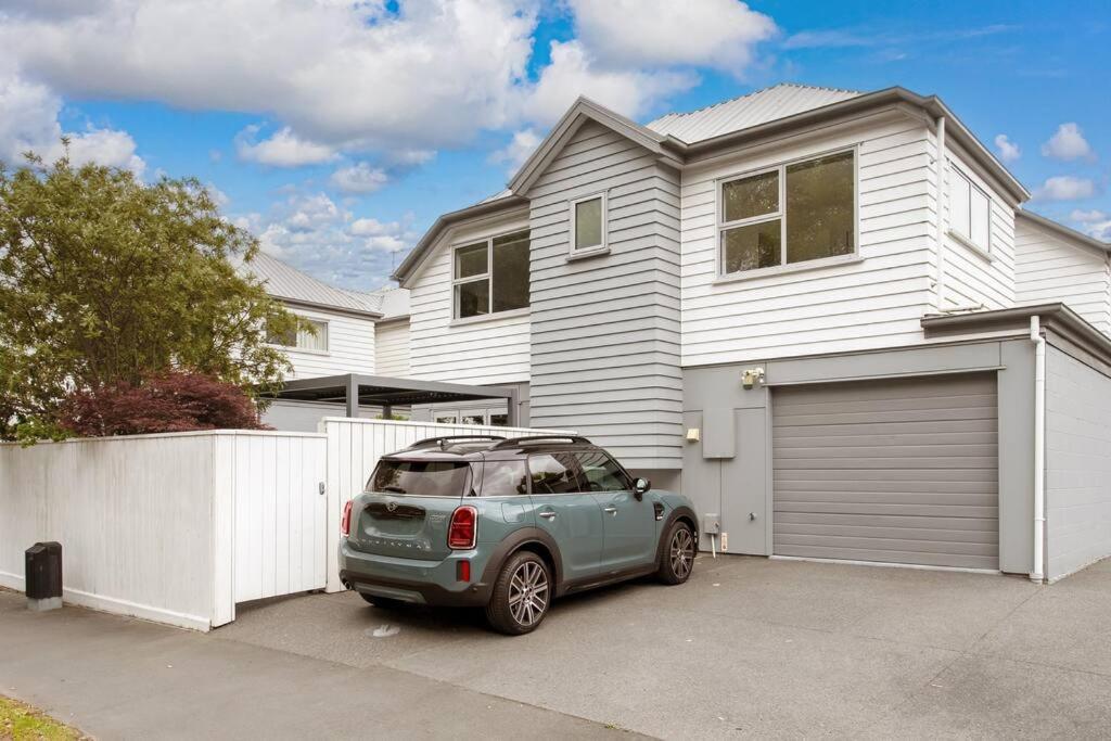 Convenient Urban Townhouse 2 Carparks Available Christchurch Exterior foto